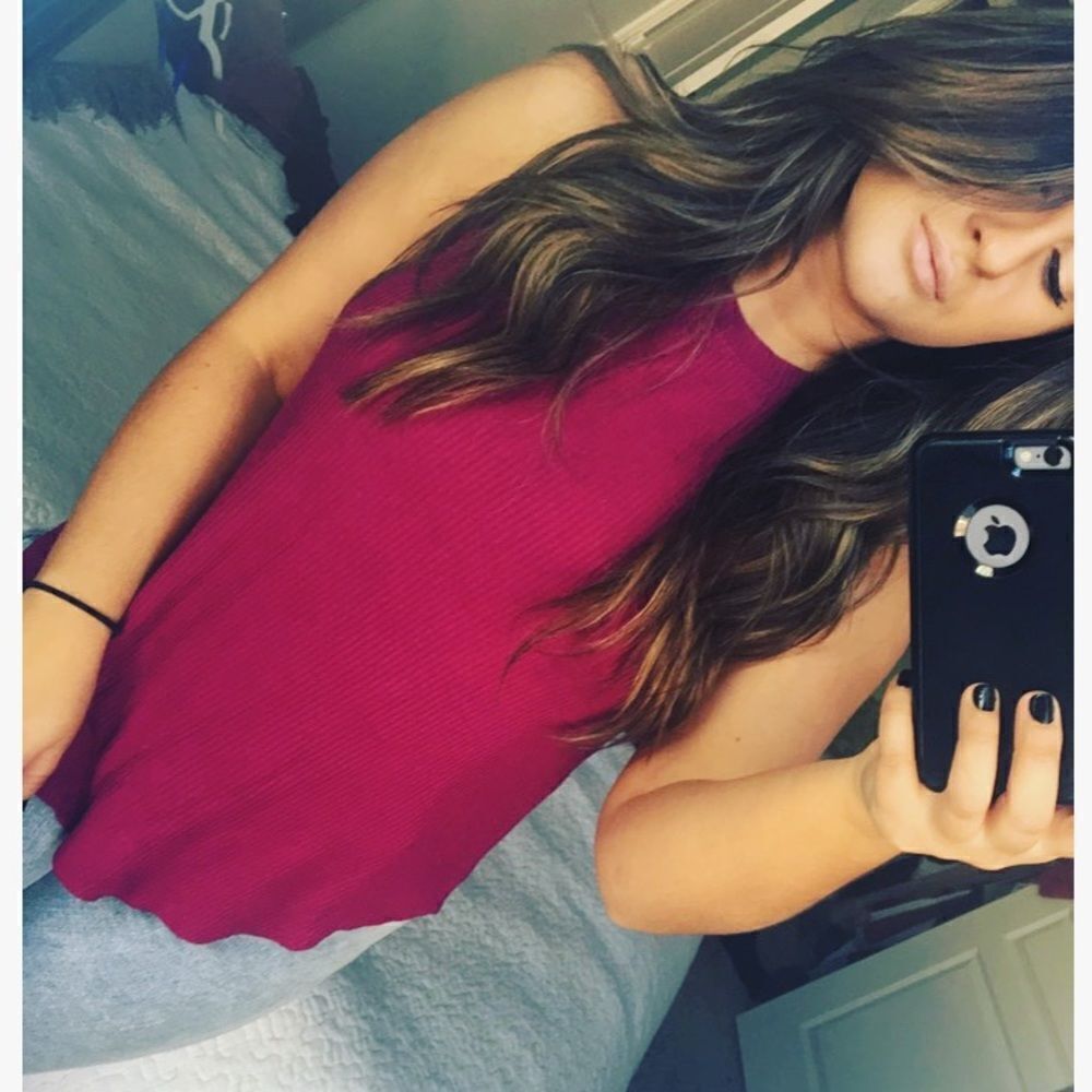 Magenta ribbed loose tank